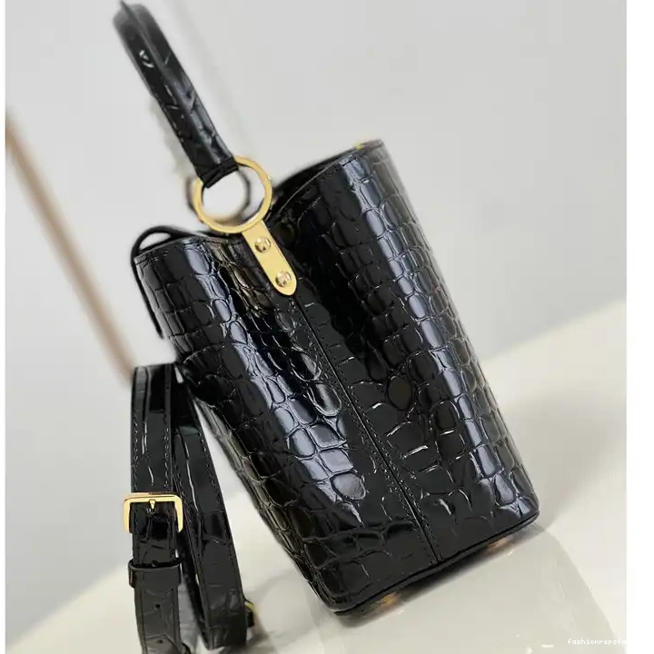 Fashionrepsfam ru Bag 2204YA0074 LV 0818